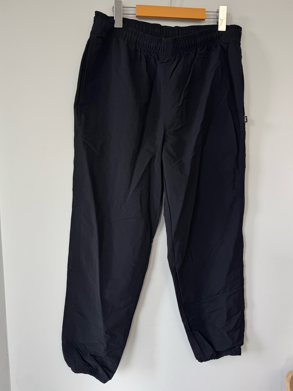 (L) TNA Black Jogger Sweatpants with Elastic Waist